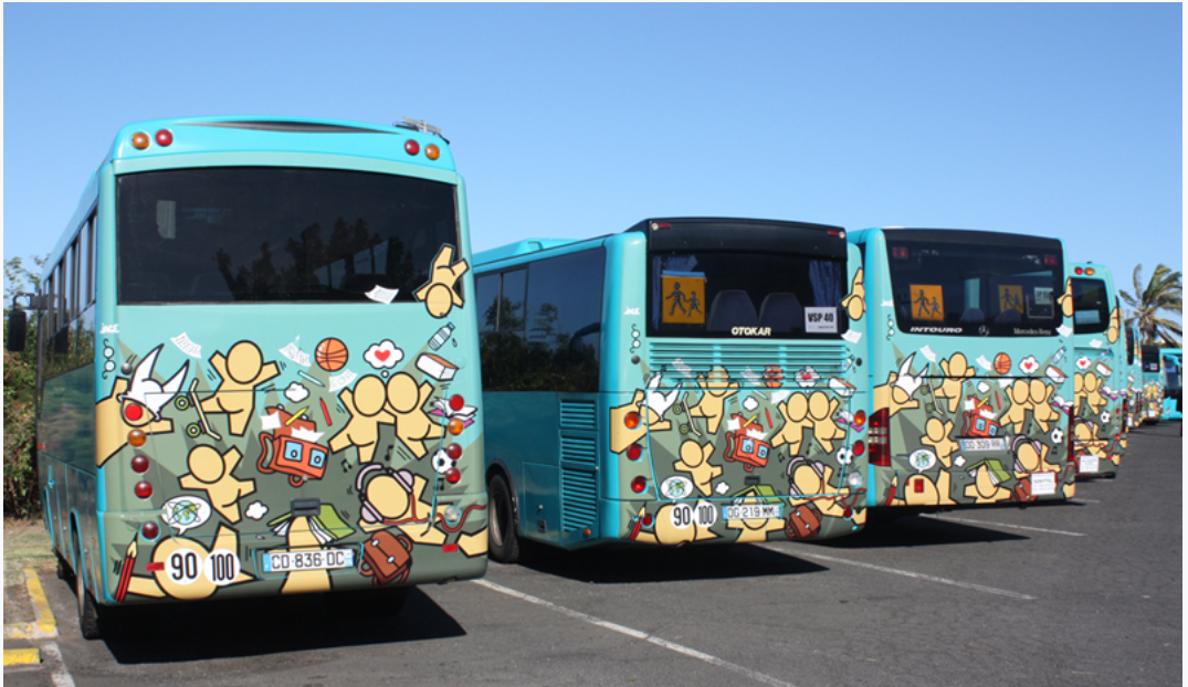 Gouzous sur les bus scolaires-La Réunion